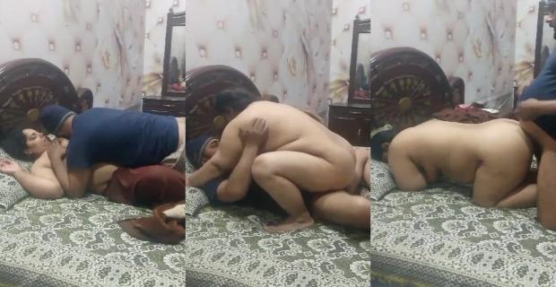 Haryana MILF bhabhi sucked her neighbor’s dick and got her pussy fucked. XXX video.