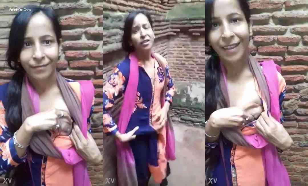 Desi College Girl Showing Her Small Boobs Mms Video