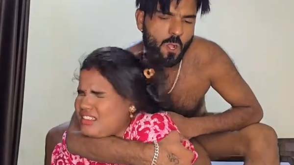 Big booby Indian wife chut chudai by husband mms cute video