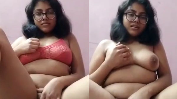 Sexy girl nitu fingering viral nude figure video
