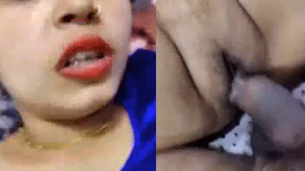 Sexy Rupa Bhabhi takes her boyfriend cock into her tight hole
