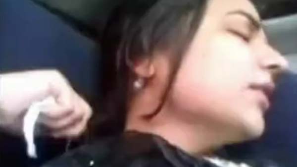 Big booby muslim girl ki car ke andar chudai xxx