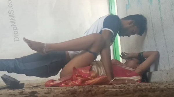Cute Tamil girlfriend chut chudai ki mms viral