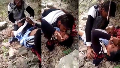 Outdoor me bhabhi ko dono ne milke khub choda