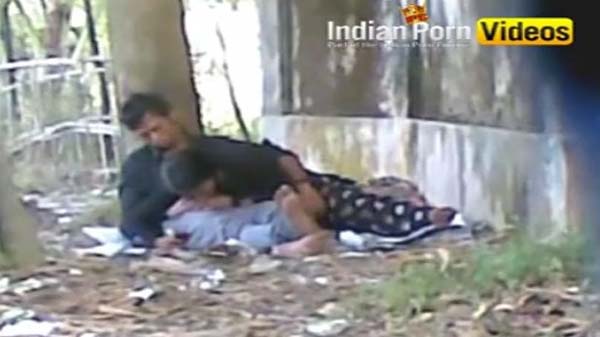 Park me couple ki romance and blowjob mms leaked video